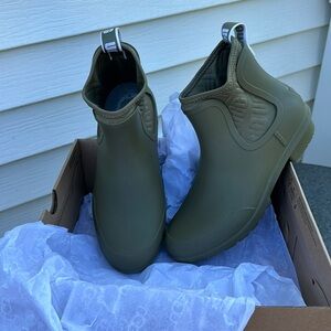 UGG Chevonne Rain Boot